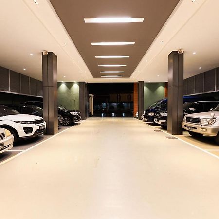 Hlaine Tet Hotel Yangon Luaran gambar