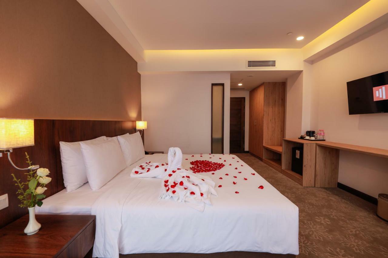 Hlaine Tet Hotel Yangon Luaran gambar