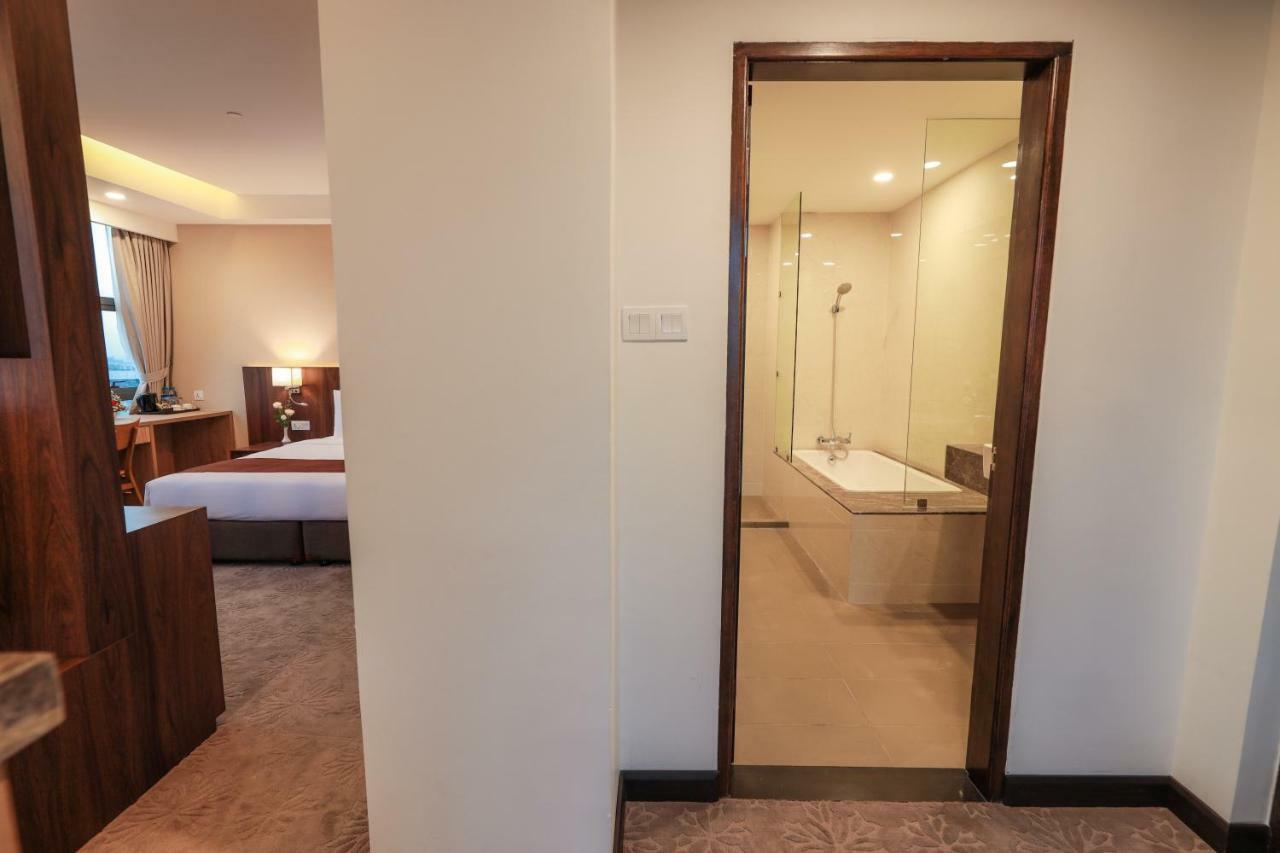 Hlaine Tet Hotel Yangon Luaran gambar