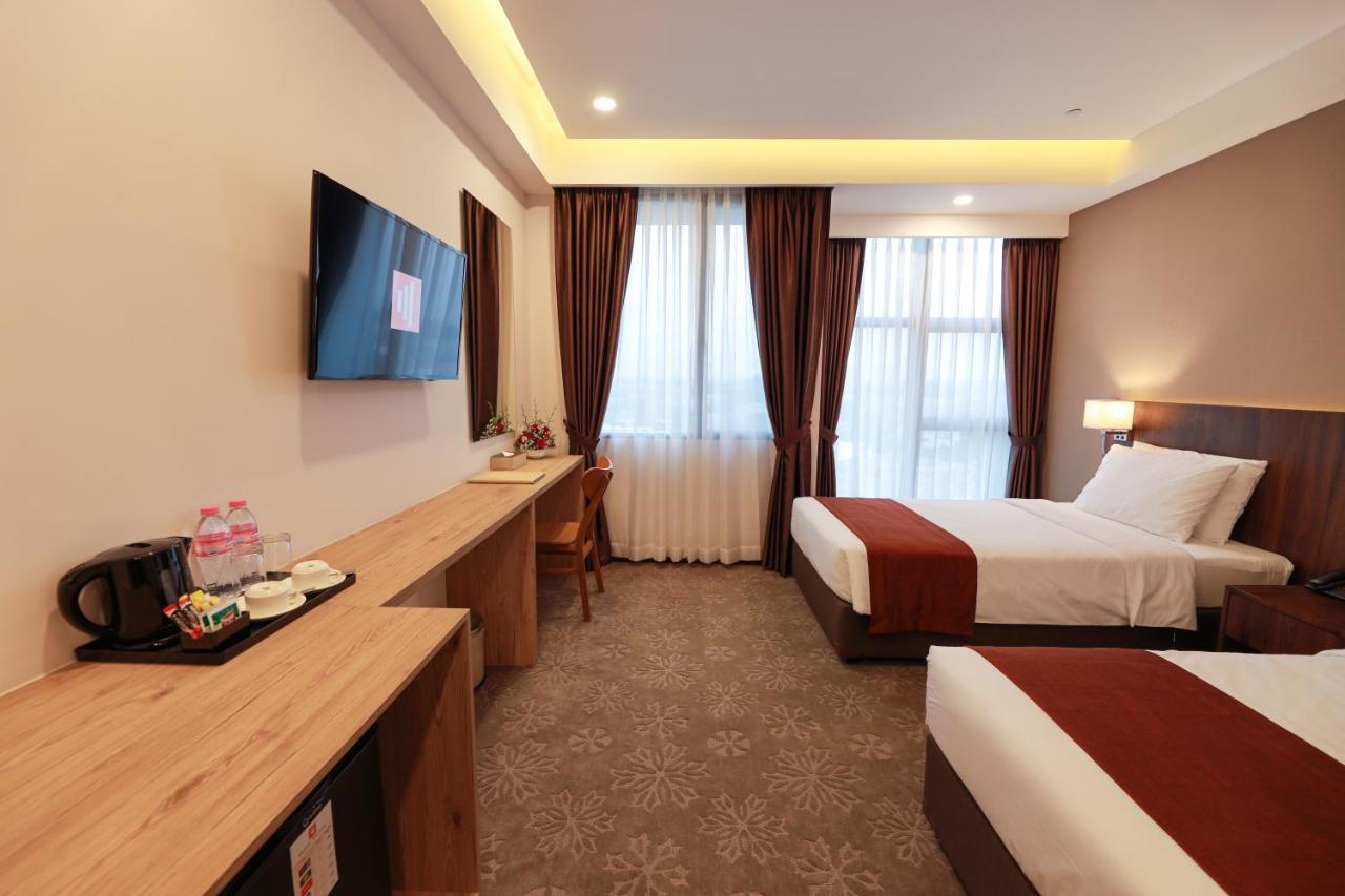 Hlaine Tet Hotel Yangon Luaran gambar